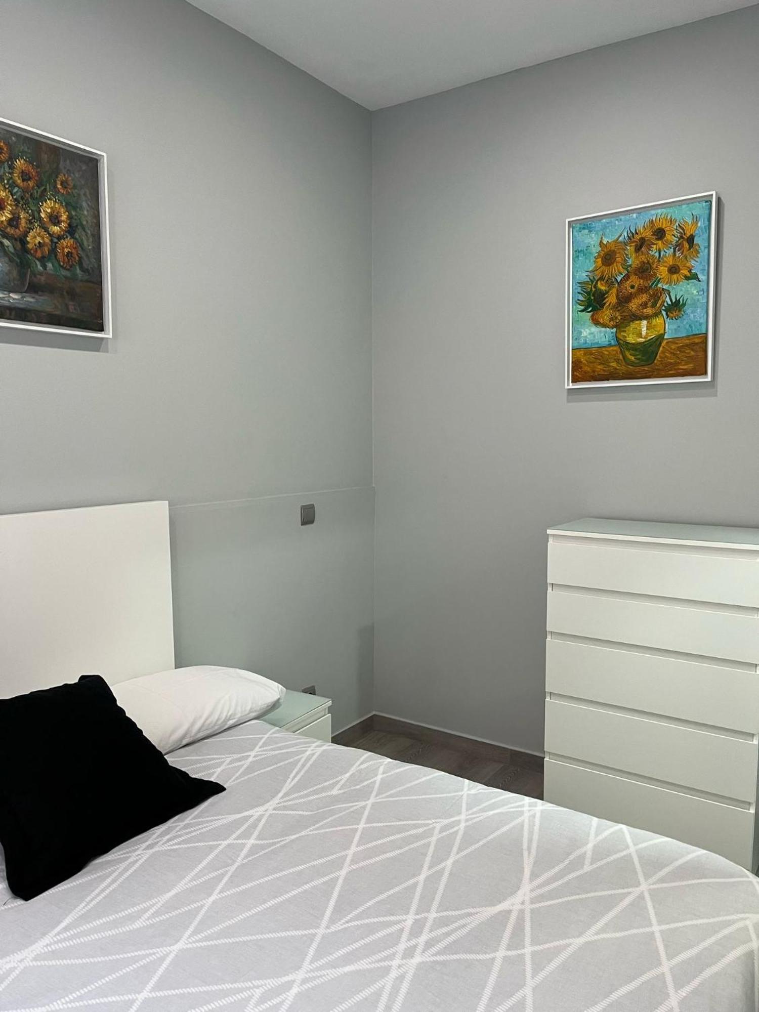 Nicoletta Apartment Мадрид Екстериор снимка